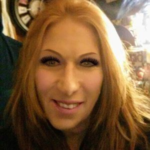 Meet your Posher, Delona